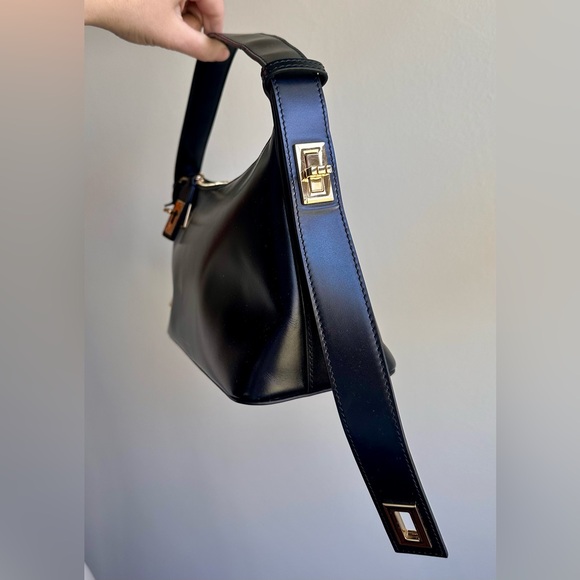 Verafied NY Hobo Gold Black Leather - Minimalist Style Lock and Key - Dust Bag - Picture 8 of 16